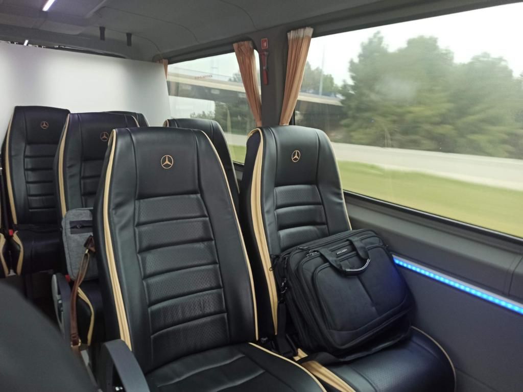 INTERIOR MERCEDES VIANO